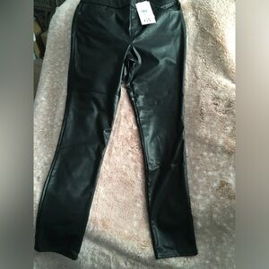 Gloria Vanderbilt Black Faux Leather Pants